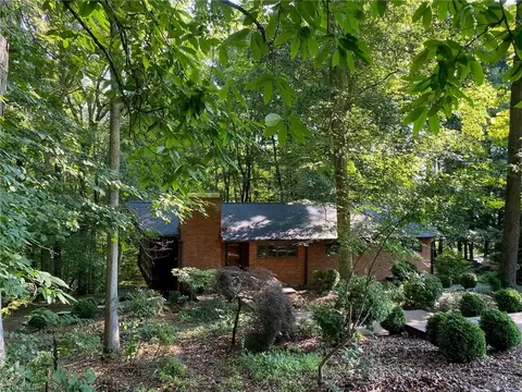 5900 Arden Dr, Clemmons, NC 27012