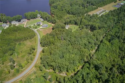 000 Harborgate Dr, Denton, NC 27239