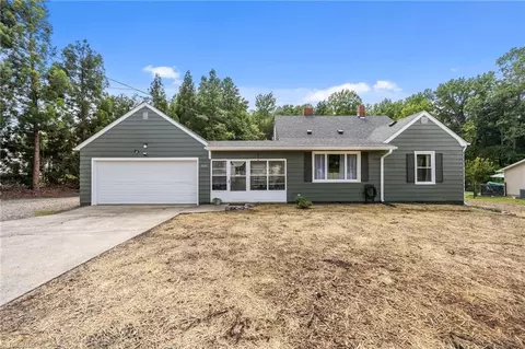 605 Piney Grove Rd, Kernersville, NC 27284
