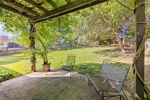 3520 Bent Trace Dr, High Point, NC 27265 photo 7