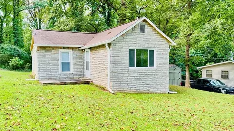 518 Efird St, Winston Salem, NC 27105