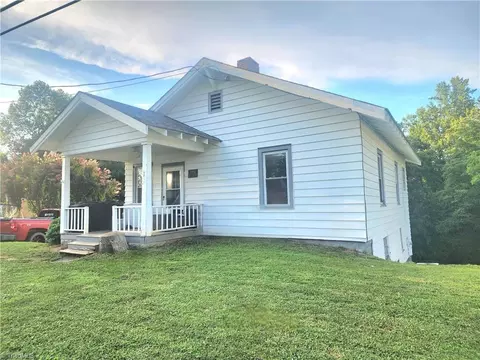 1598 Fancy Gap Rd, Mount Airy, NC 27030