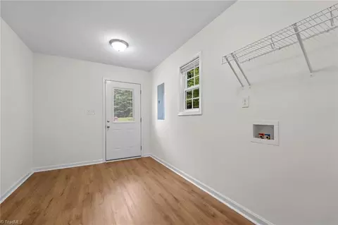 Entry Way - 5062 Jordan Valley Rd, Trinity, NC 27370 photo 2 of 3