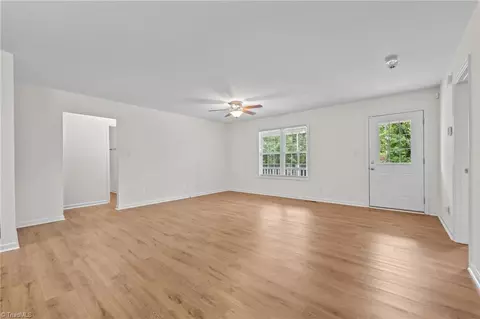 Living - 5062 Jordan Valley Rd, Trinity, NC 27370 photo 2 of 5