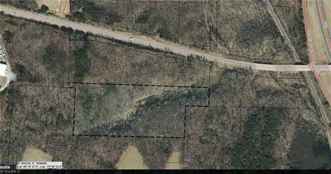 22 7-ac Freeway Dr, Reidsville, NC 27320