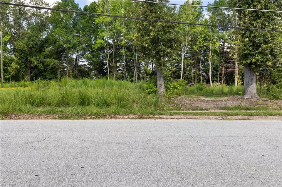  1209 1217 Woodbriar Ave, Greensboro, NC 27405 photo 4
