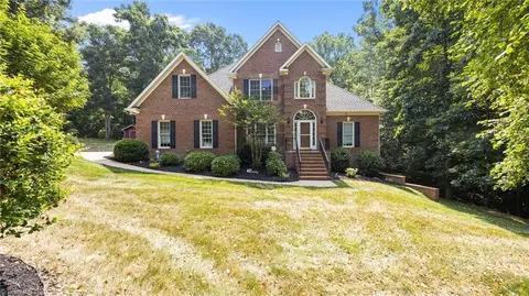 2313 Hickory Forest Dr, Asheboro, NC 27203