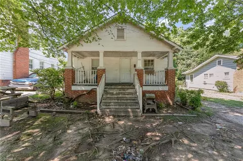 917 Rosewood Pl, High Point, NC 27262