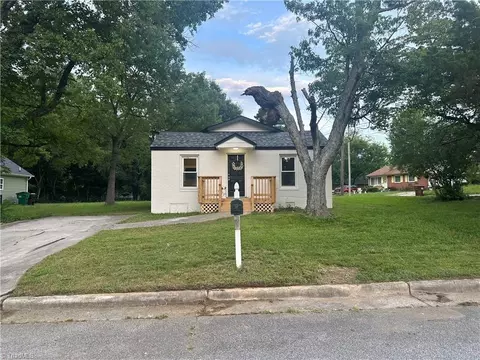 915 Jefferson St, High Point, NC 27260