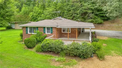 1618 Glenn Carlton Rd, Boomer, NC 28606