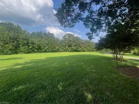 3433 Rolling Rd, High Point, NC 27265 photo 11