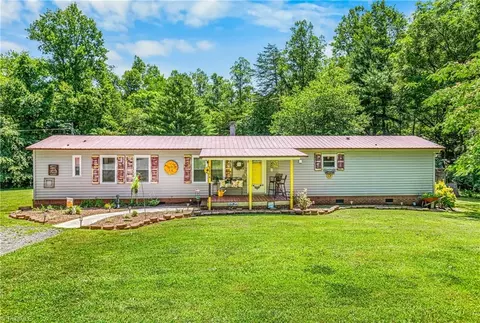 1174 Byrds Curve Rd, Elkin, NC 28621