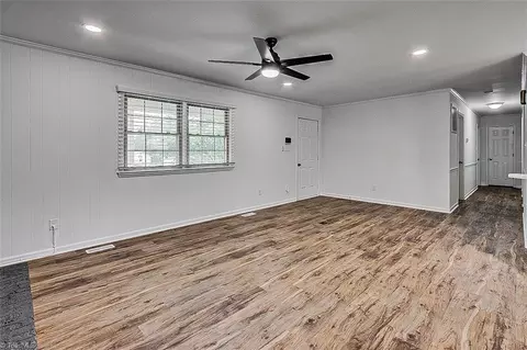 1018 Robert Ln, Archdale, NC 27263 photo 3