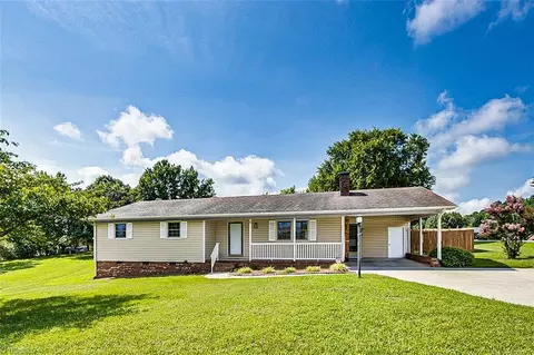 1018 Robert Ln, Archdale, NC 27263