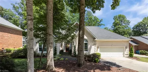 922 Golf House Rd, Whitsett, NC 27377