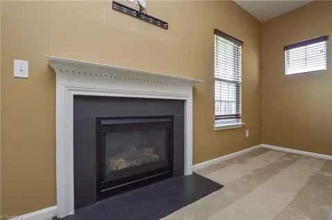 Living - 6410 Hedgewood Ln, High Point, NC 27265 photo 8 of 9