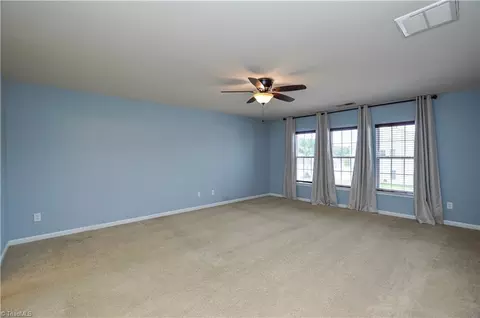 Living - 6410 Hedgewood Ln, High Point, NC 27265 photo 9 of 9