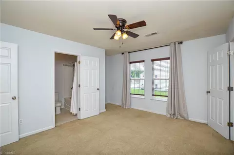 Bedroom - 6410 Hedgewood Ln, High Point, NC 27265 photo 6 of 8