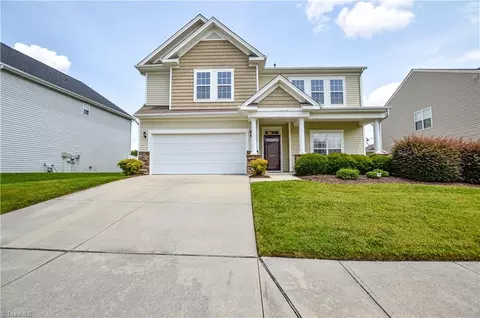 6410 Hedgewood Ln, High Point, NC 27265