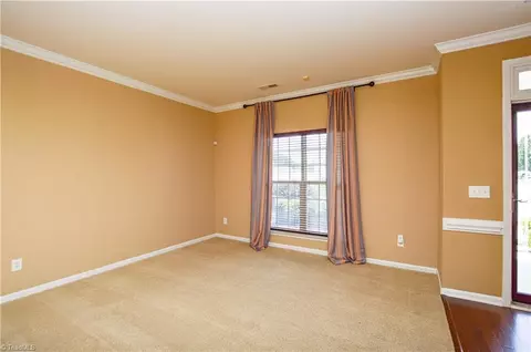 Living - 6410 Hedgewood Ln, High Point, NC 27265 photo 3 of 9