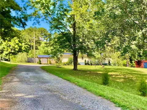 155 Delta Downs Ln, Salisbury, NC 28144 photo 2