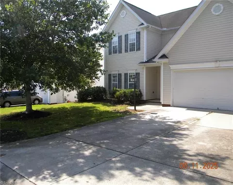 5842 Sunny Ridge Trl, Clemmons, NC 27012