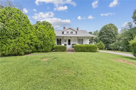 1725 Ivanhoe St, Winston Salem, NC 27107