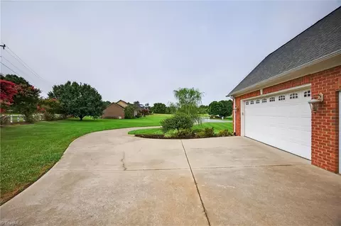 6902 Bridlewood Dr, Trinity, NC 27370 photo 38