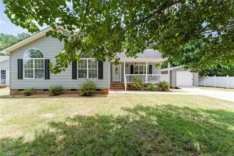 704 Logan Ln, Liberty, NC 27298