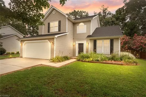 3656 Shadow Ridge Dr, High Point, NC 27265