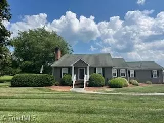 137 Hidden Creek Dr, Advance, NC 27006