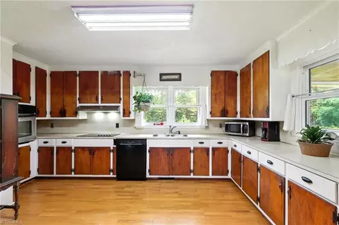 Kitchen - 668 Williams Rd, Advance, NC 27006 photo 1 of 3