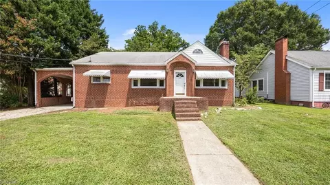 409 Market St NW, Reidsville, NC 27320
