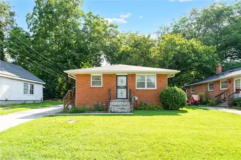 416 6th St, Burlington, NC 27215