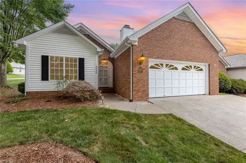 2636 Woodington Dr, Winston Salem, NC 27103