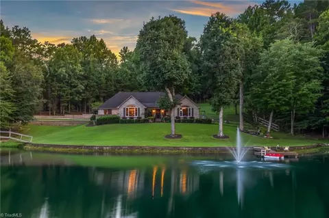 4725 Hearthside Dr, Trinity, NC 27370
