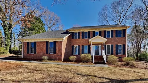 3801 Waldenbrook Rd, Greensboro, NC 27407