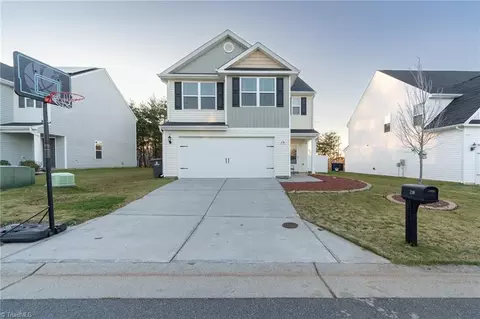 238 Kendall Dr, Winston Salem, NC 27107