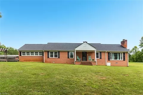 4599 Price Rd, Stoneville, NC 27048