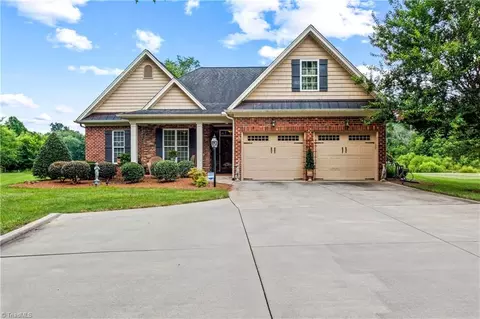 171 Legacy Dr, Advance, NC 27006