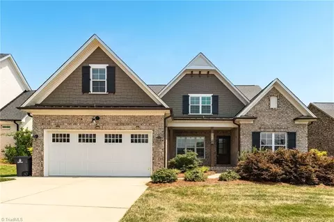 1637 Wisteria Dr, Winston Salem, NC 27106