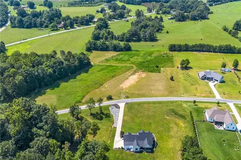205 Pearman Rd, Summerfield, NC 27358