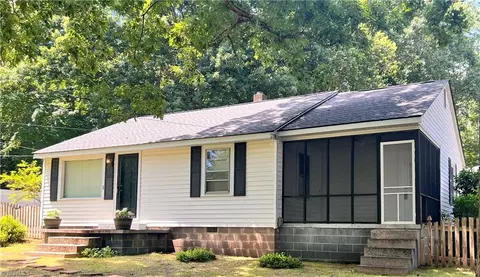 405 Saunders Dr, Asheboro, NC 27203