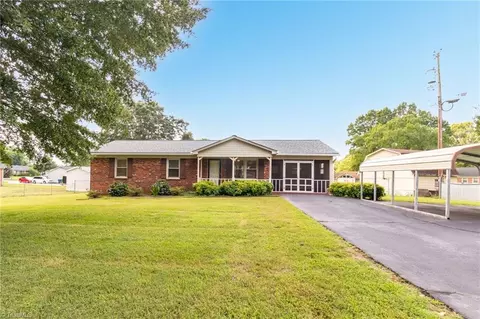 132 Circle Loop, Eden, NC 27288