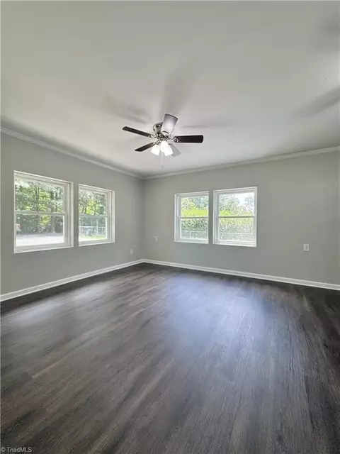 Living - 178 Viola Ln, Millers Creek, NC 28651 photo 3 of 6
