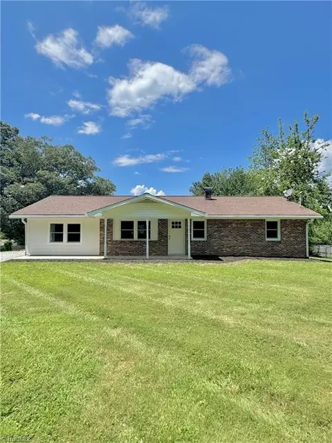 Exterior - 178 Viola Ln, Millers Creek, NC 28651 photo 4 of 9