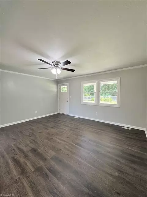Living - 178 Viola Ln, Millers Creek, NC 28651 photo 2 of 6