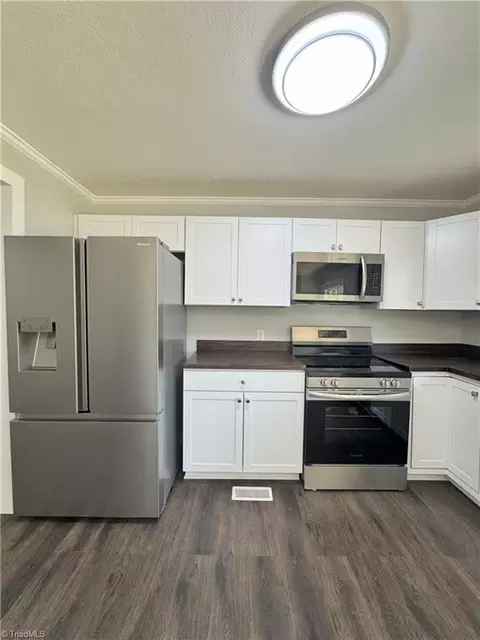 Kitchen - 178 Viola Ln, Millers Creek, NC 28651 photo 4 of 4