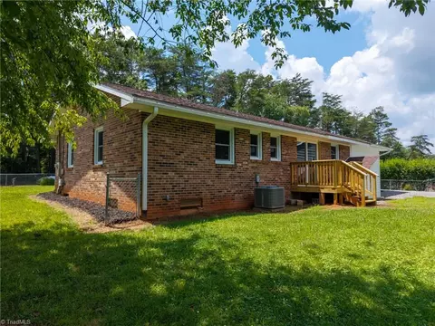 Exterior - 178 Viola Ln, Millers Creek, NC 28651 photo 6 of 9