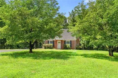 4028 Pleasant View Dr, Patrick Springs, VA 24133